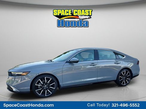 Used 2025 Honda Accord Touring image 7