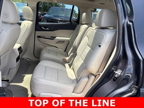 Used 2022 GMC Acadia Denali w/ Denali Ultimate Package FWD image 15
