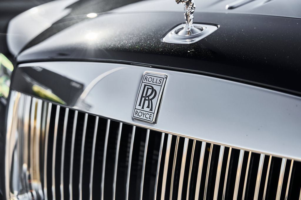 Used 2019 Rolls-Royce Dawn RWD image 8