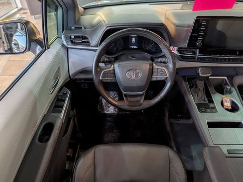 Certified 2024 Toyota Sienna XSE image 15