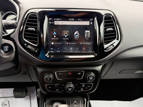 Used 2018 Jeep Compass Limited w/ Navigation Group image 22