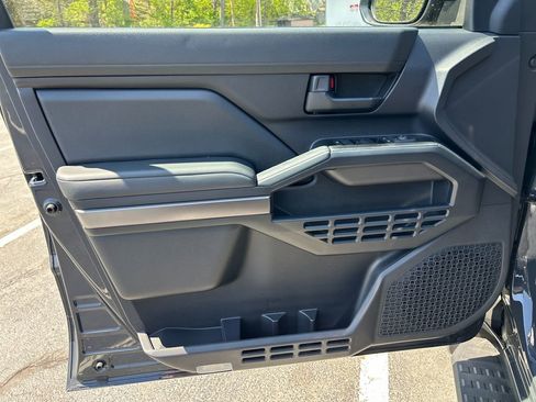 New 2026 Toyota 4Runner SR5 AWD/4WD image 18