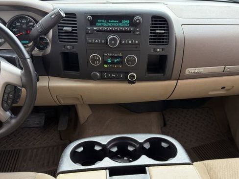 Used 2013 Chevrolet Silverado 1500 LT image 18