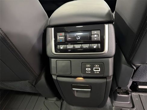 Certified 2025 Subaru Ascent Limited w/ Popular Package #1 image 36