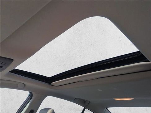 Used 2025 Nissan Altima 2.5 SL image 16