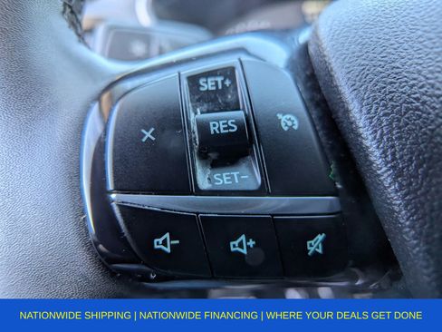 Used 2022 Ford Escape SE w/ Convenience Package image 3