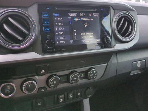 Certified 2019 Toyota Tacoma TRD Off-Road image 12