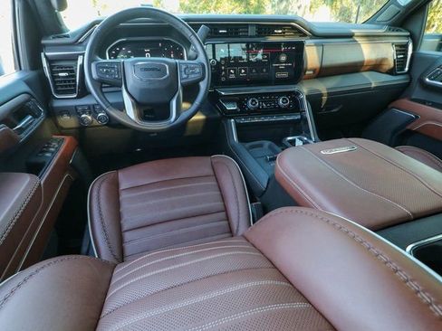 Used 2024 GMC Sierra 2500 Denali Ultimate image 16
