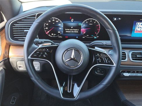 Certified 2025 Mercedes-Benz GLE 350 4MATIC image 18