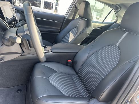 Used 2024 Toyota Camry SE w/ Convenience Package FWD image 10