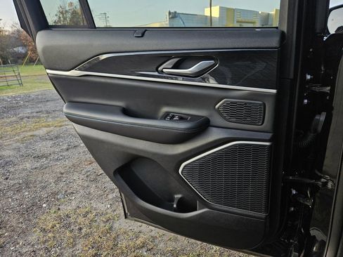 Used 2023 Jeep Grand Cherokee Trailhawk w/ Advanced Protech Group II image 31