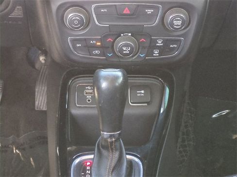 Used 2019 Jeep Compass Limited image 19