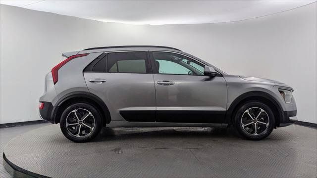 Used 2024 Kia Niro LX FWD image 9