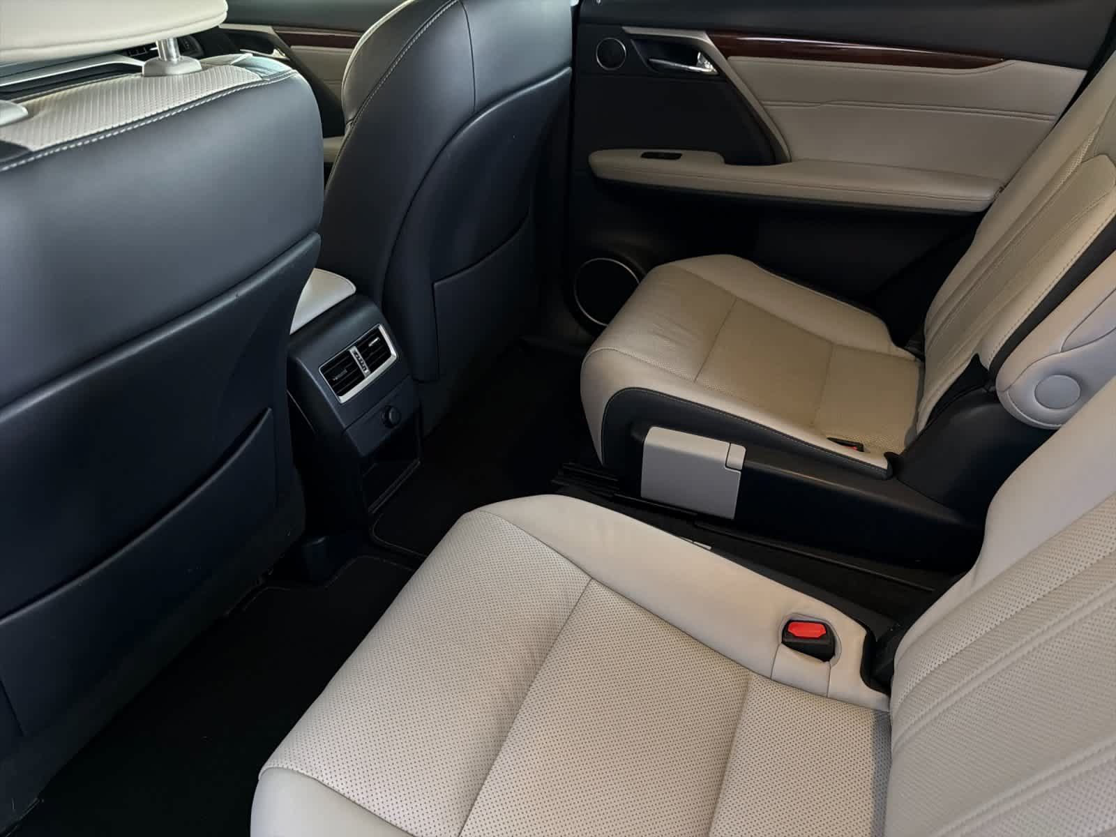 Used 2019 Lexus RX 450hL Premium w/ Premium Package AWD/4WD image 4