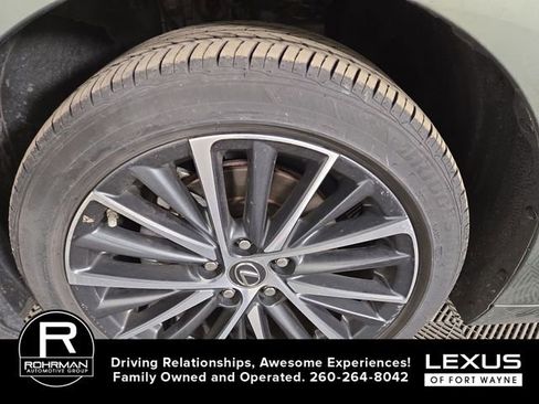 Used 2025 Lexus ES 350 Ultra Luxury image 12