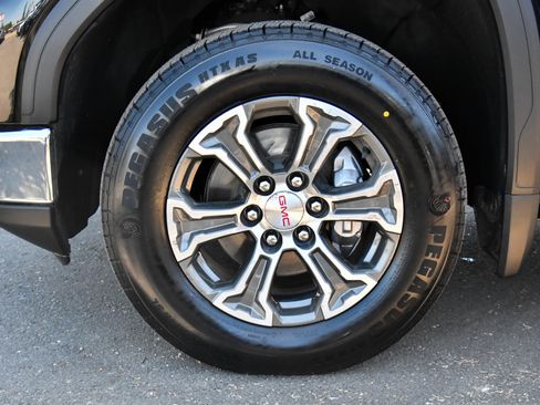 Used 2025 GMC Sierra 1500 SLT AWD/4WD image 12