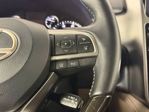 Used 2023 Lexus GX 460 Luxury w/ Sport Design Package AWD/4WD image 17