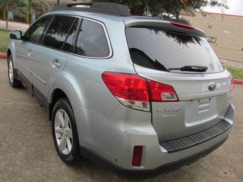 Used 2014 Subaru Outback 2.5i Premium w/ Moonroof Package image 6