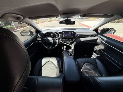 Used 2021 Toyota Camry SE FWD image 22