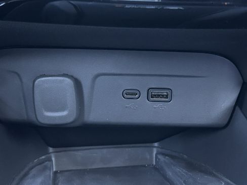 Used 2024 Chevrolet Trax ACTIV w/ Sunroof Package image 31