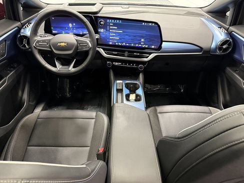 Used 2025 Chevrolet Equinox EV LT w/ Convenience Package II FWD image 11