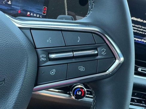 New 2026 Chevrolet Equinox LT w/ Convenience Package II FWD image 29