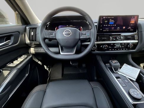 New 2026 Nissan Pathfinder SL AWD/4WD image 10