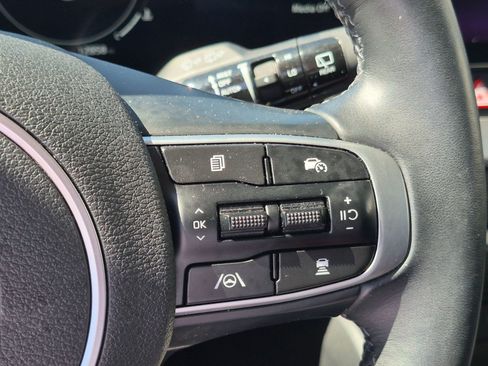 Certified 2025 Kia Sportage SX FWD image 16