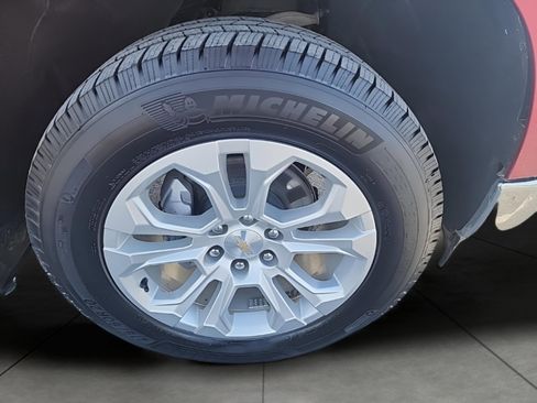 Used 2023 Chevrolet Silverado 1500 LTZ AWD/4WD image 9