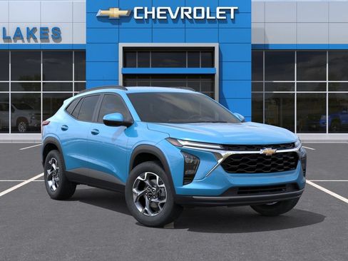 New 2026 Chevrolet Trax LT w/ Driver Confidence Package FWD image 7