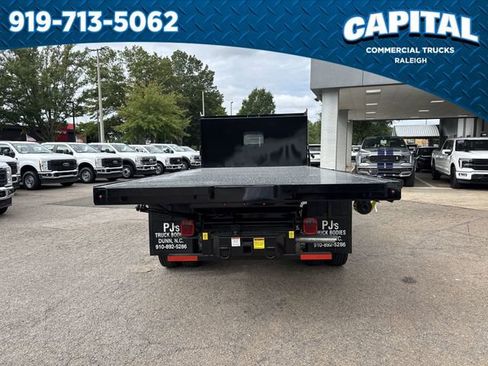 New 2025 Ford F550 2WD Regular Cab Super Duty w/ XL Chrome Package image 7