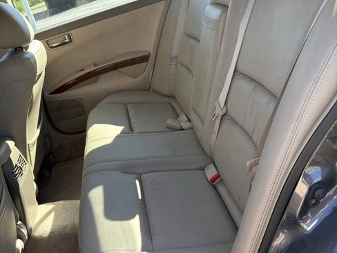 Used 2005 Nissan Maxima 3.5 SL w/ (T05) Navigation System Pkg FWD image 15