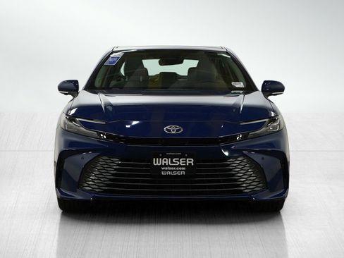 Used 2026 Toyota Camry XLE w/ Premium Plus Package image 8