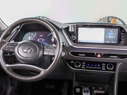Used 2022 Hyundai Sonata Limited FWD image 17