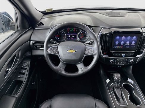Used 2022 Chevrolet Traverse LT w/ LT Premium Package FWD image 25