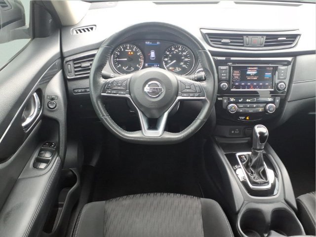Used 2018 Nissan Rogue SV FWD image 5