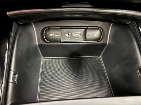 Used 2016 Kia Sorento SX image 28