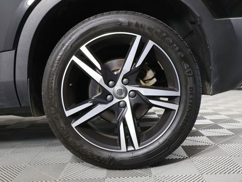 Used 2022 Volvo XC40 T5 R-Design image 8