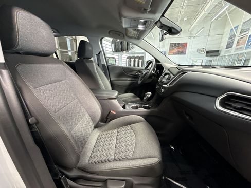 Used 2024 Chevrolet Equinox LT FWD image 27