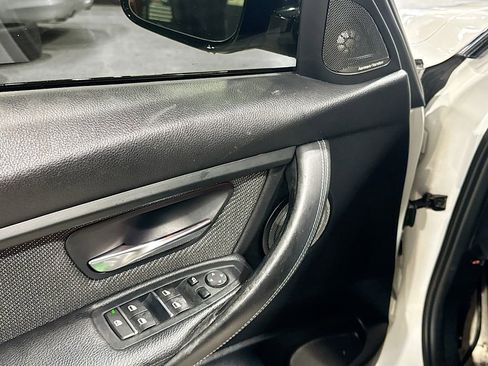 Used 2018 BMW M3 Base image 31