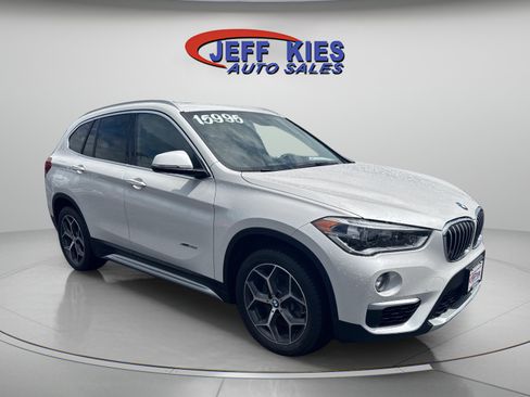 Used 2017 BMW X1 xDrive28i AWD/4WD image 3