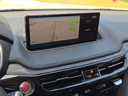 Used 2023 Acura MDX SH-AWD w/ Advance Package image 34