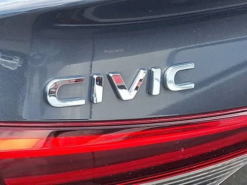 Used 2023 Honda Civic Sport image 9