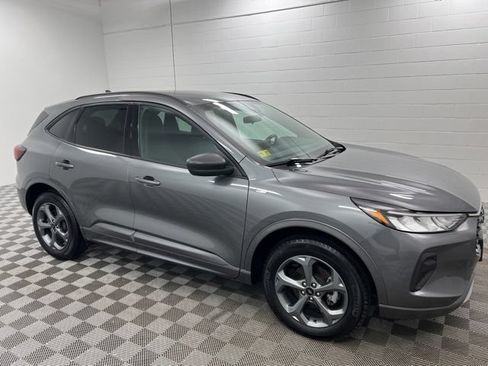 Certified 2024 Ford Escape ST-Line w/ Tech Pack #1 AWD/4WD image 4