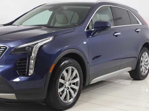 Used 2020 Cadillac XT4 Premium Luxury w/ Cold Weather Package FWD image 54