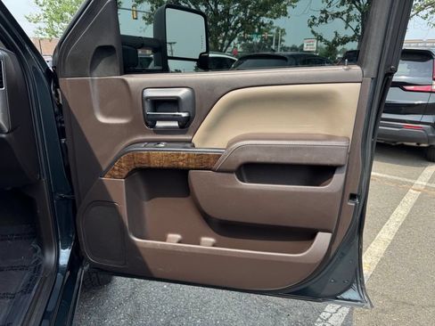 Used 2018 Chevrolet Silverado 1500 LT w/ LT Fleet Convenience Package AWD/4WD image 22