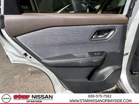 Certified 2023 Nissan Rogue SV image 17