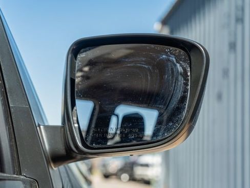 Used 2022 Nissan Frontier SV image 13