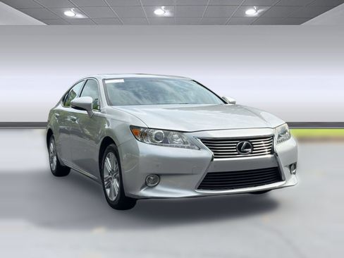 Used 2015 Lexus ES 350 w/ Premium Package FWD image 7