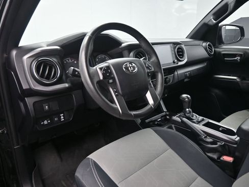 Used 2021 Toyota Tacoma TRD Sport image 33